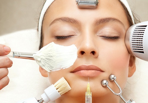 فشیال یا پاکسازی تخصصی پوست