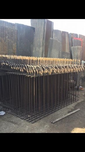 حفـاظ ایستـاده سـرنیــزه ای