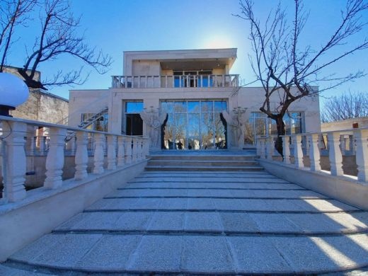 1300 متر باغ ویلای سنددار و با انشعابات کامل