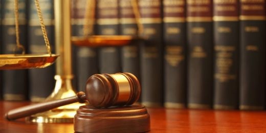 استخدام وکیل و کارآموز وکالت دارای پروانه وکالت